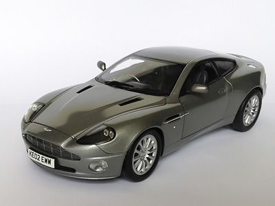 Aston Martin Vanquish 1:18